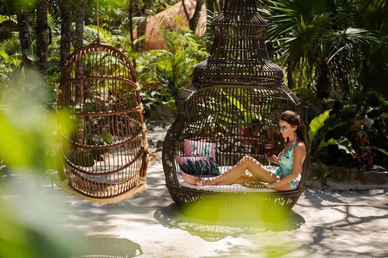 Lodge Pueblito Selva Chemuyil Villa Mexico